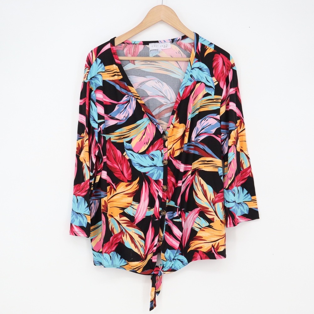C'est La Vie Top Womens 2X Black Tropical Leaf Tie Front Excellent